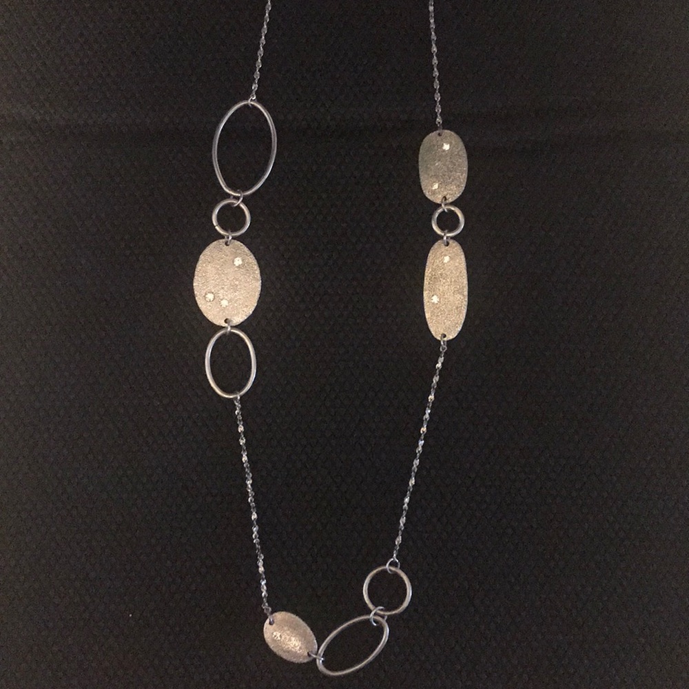 Guess necklace